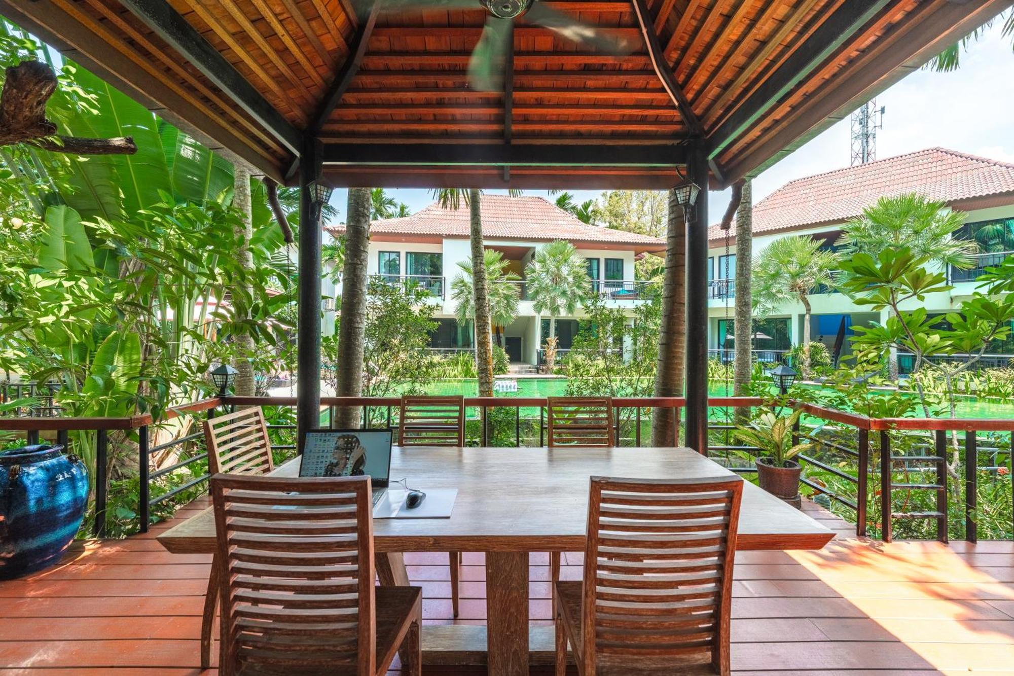Coco Paradiso Phuket Exterior foto